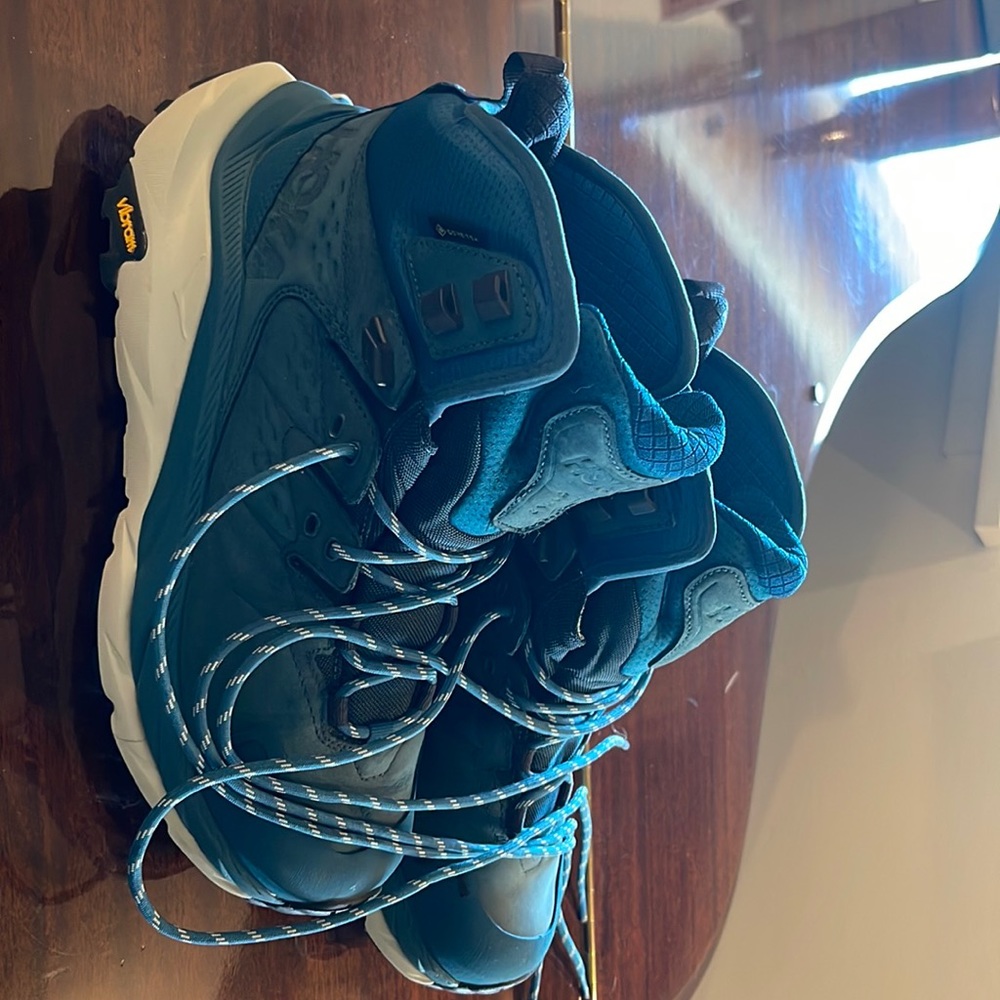 HOKA KAHA 2 GTX Hiking Boots, rarely worn, blue color